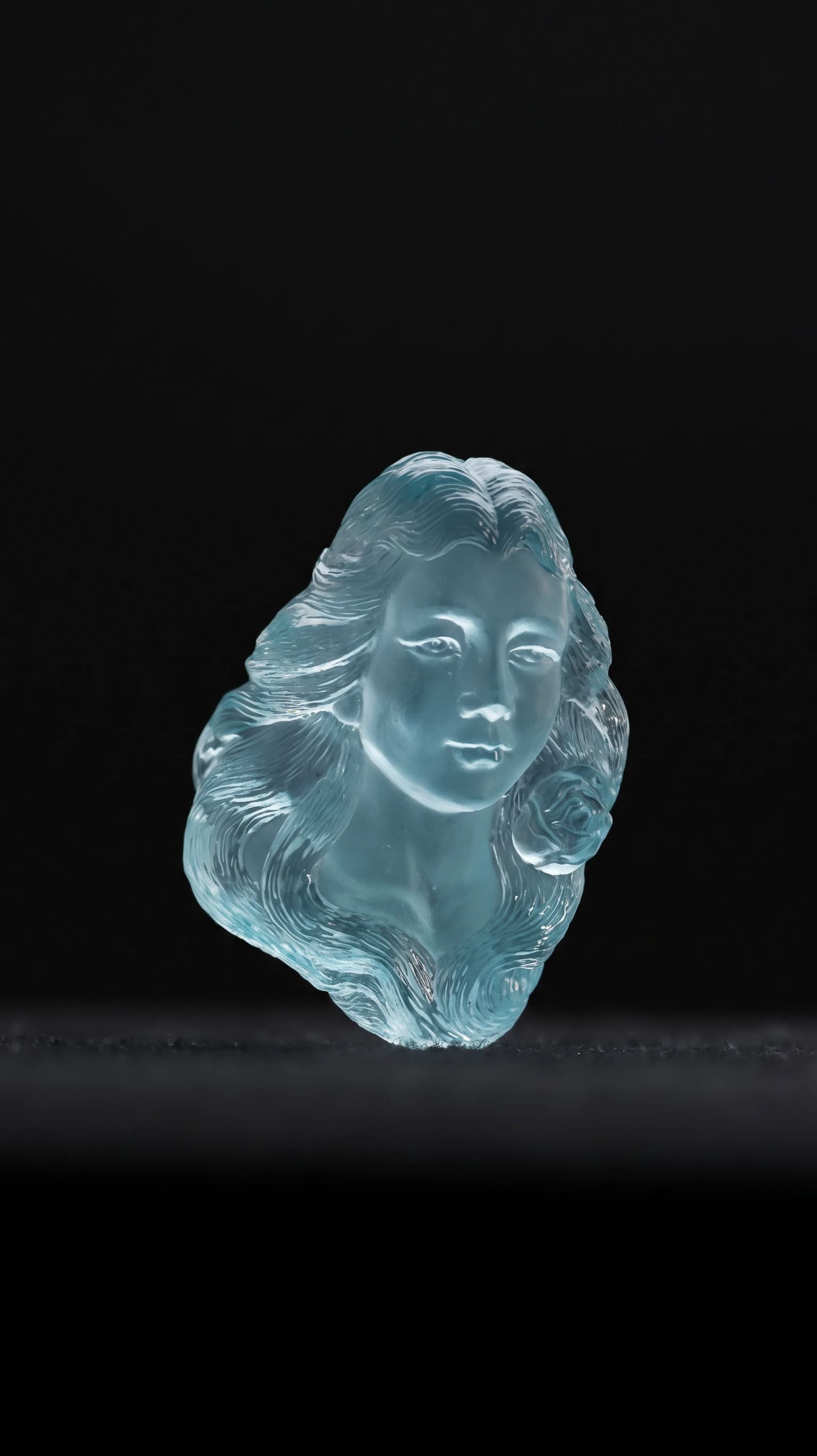 Aquamarine Figure — Aquamarine — Carvings