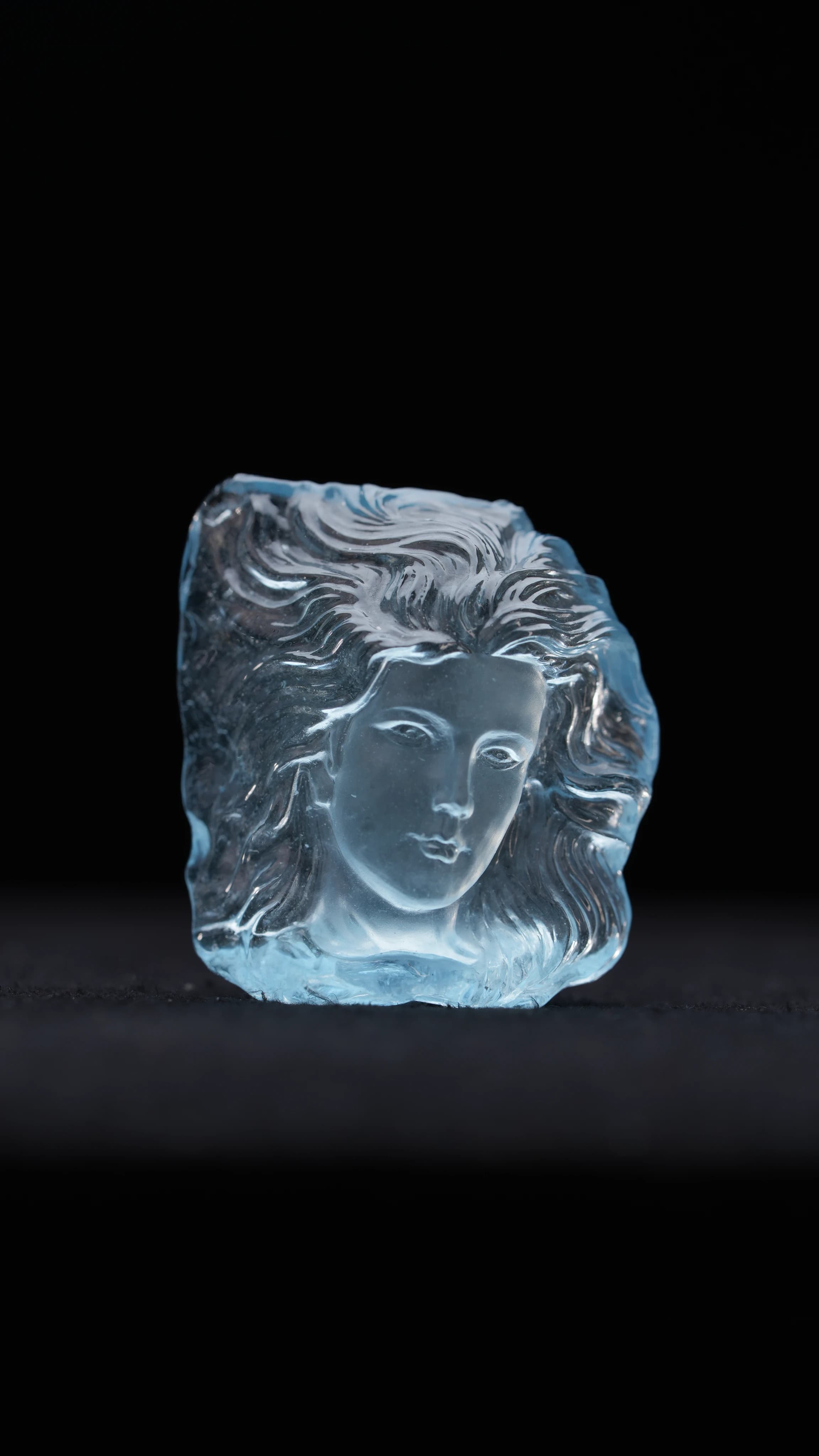 Aquamarine Human Figure — Aquamarine — Carvings